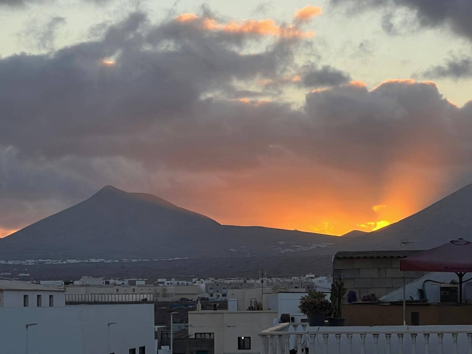 3 soveværelse Semi-Rækkehus til salg i Arrecife - € 207.000 (Ref: 9238746)