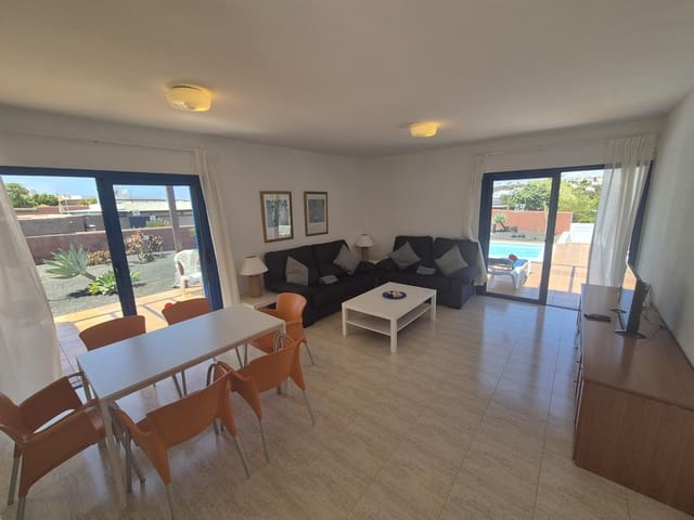 2 soveværelse Villa til salg i Playa Blanca, Yaiza med swimmingpool - € 407.500 (Ref: 9329548)