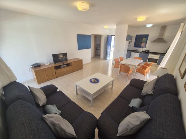 2 soveværelse Villa til salg i Playa Blanca, Yaiza med swimmingpool - € 407.500 (Ref: 9329548)