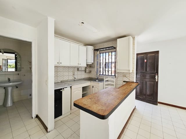 2 soveværelse Lejlighed til salg i Puerto del Carmen, Tías - € 200.000 (Ref: 9421643)