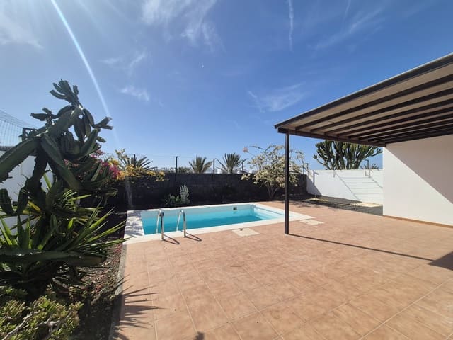 3 makuuhuone Huvila myytävänä paikassa Yaiza mukana uima-altaan 
autotalli - 350 000 € (Ref: 9645454)