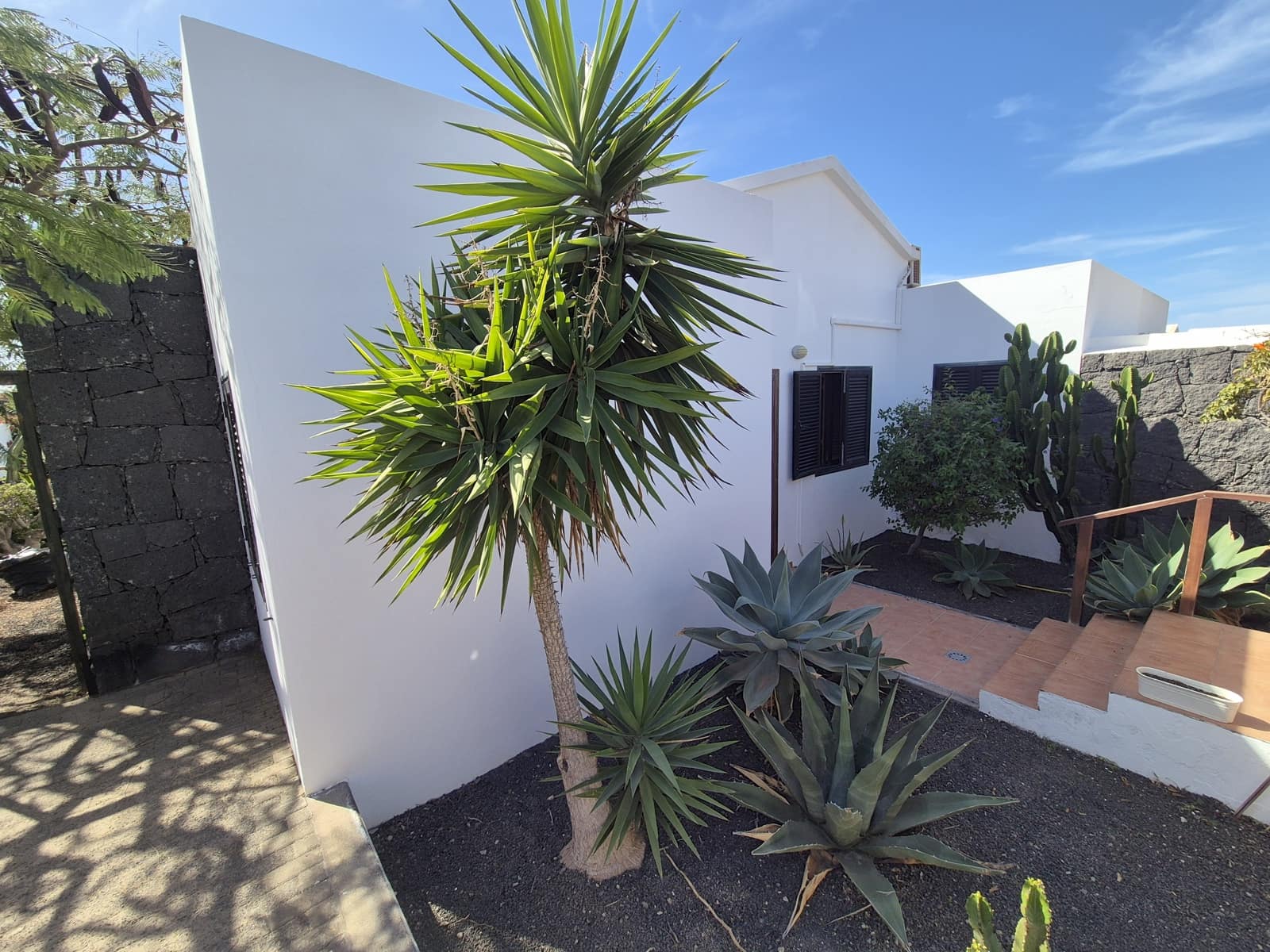 3 makuuhuone Huvila myytävänä paikassa Yaiza mukana uima-altaan 
autotalli - 350 000 € (Ref: 9645454)