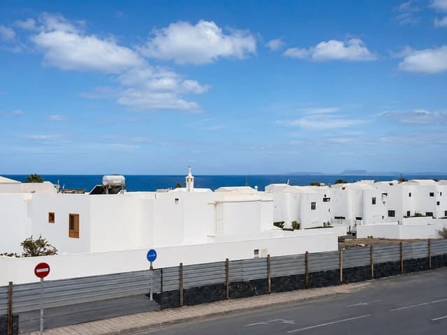1 soveværelse Lejlighed til salg i Puerto del Carmen, Tías med swimmingpool - € 220.000 (Ref: 9850165)