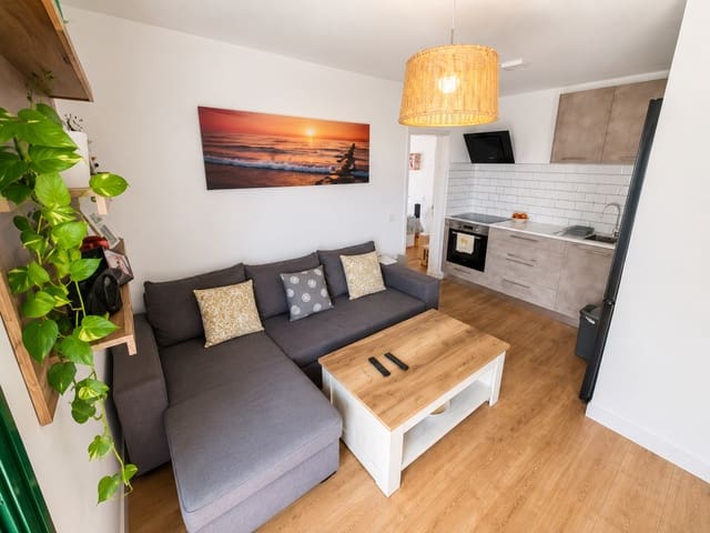 1 soveværelse Lejlighed til salg i Puerto del Carmen, Tías med swimmingpool - € 220.000 (Ref: 9850165)