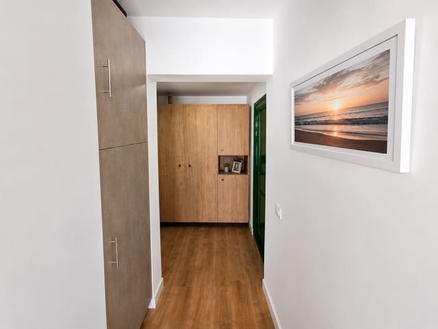 1 soveværelse Lejlighed til salg i Puerto del Carmen, Tías med swimmingpool - € 220.000 (Ref: 9850165)