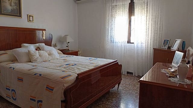 3 sypialnia Finka/Dom wiejski na sprzedaż w Crevillente / Crevillent z basenem garażem - 305 000 € (Ref: 9691593)