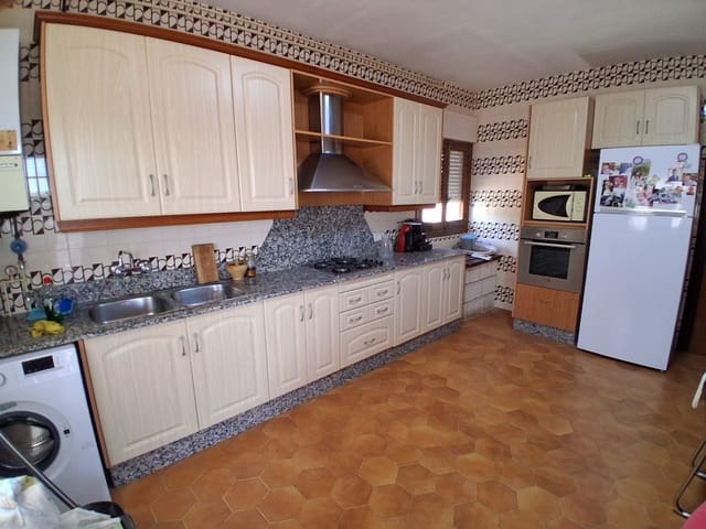 4 bedroom Finca/Country House for sale in Albatera with pool garage - € 268,000 (Ref: 9916374)