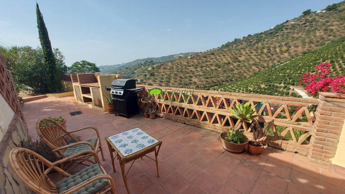 2 sovrum Finca/Hus på landet till salu i Torrox med pool garage - 279 000 € (Ref: 10011076)