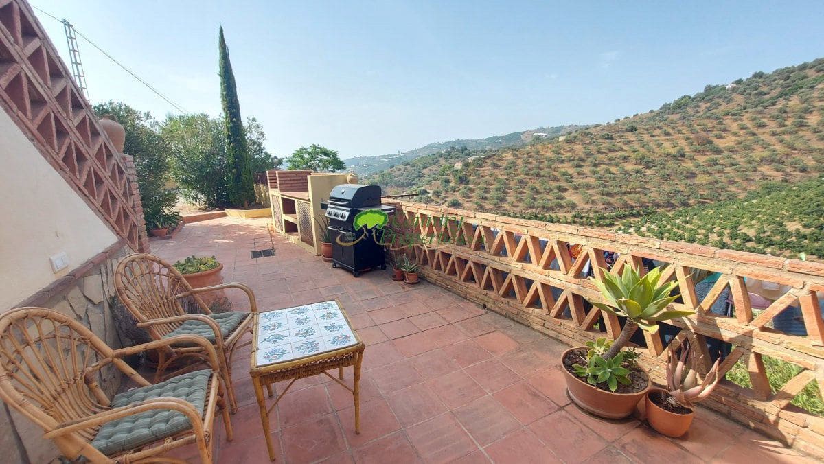 2 sovrum Finca/Hus på landet till salu i Torrox med pool garage - 279 000 € (Ref: 10011076)
