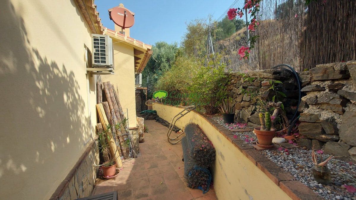 2 sovrum Finca/Hus på landet till salu i Torrox med pool garage - 279 000 € (Ref: 10011076)