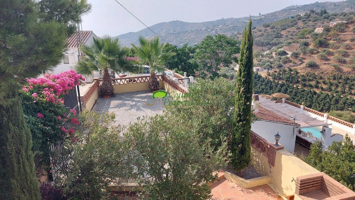 2 sovrum Finca/Hus på landet till salu i Torrox med pool garage - 279 000 € (Ref: 10011076)