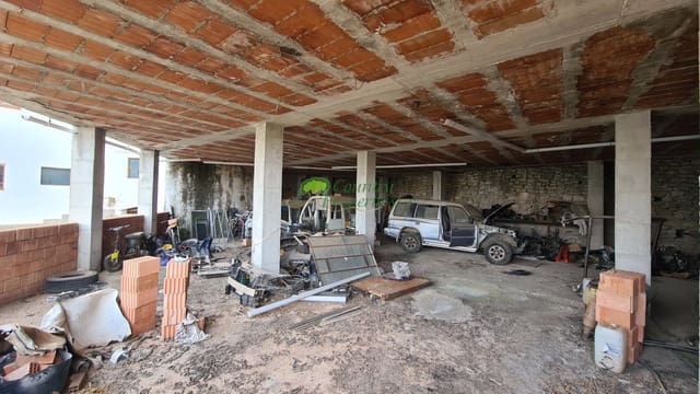 Commercial for sale in Cómpeta - € 100,000 (Ref: 10017129)