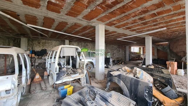 Commercial for sale in Cómpeta - € 100,000 (Ref: 10017129)