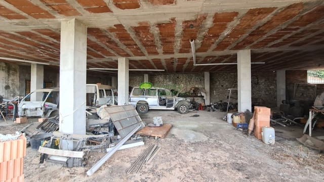 Commercial for sale in Cómpeta - € 100,000 (Ref: 10017129)