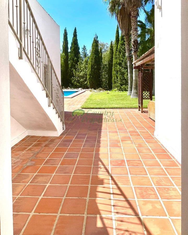 3 slaapkamer Finca/Landhuis te koop in Torrox met zwembad garage - € 675.000 (Ref: 10037051)