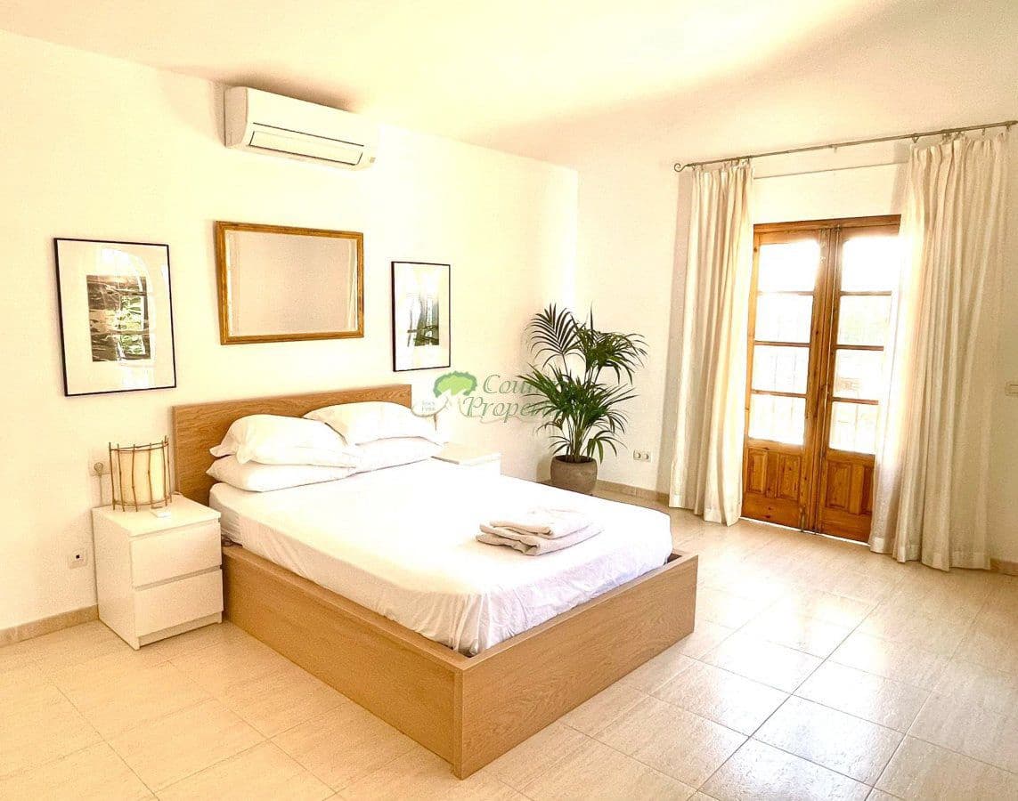 3 slaapkamer Finca/Landhuis te koop in Torrox met zwembad garage - € 675.000 (Ref: 10037051)