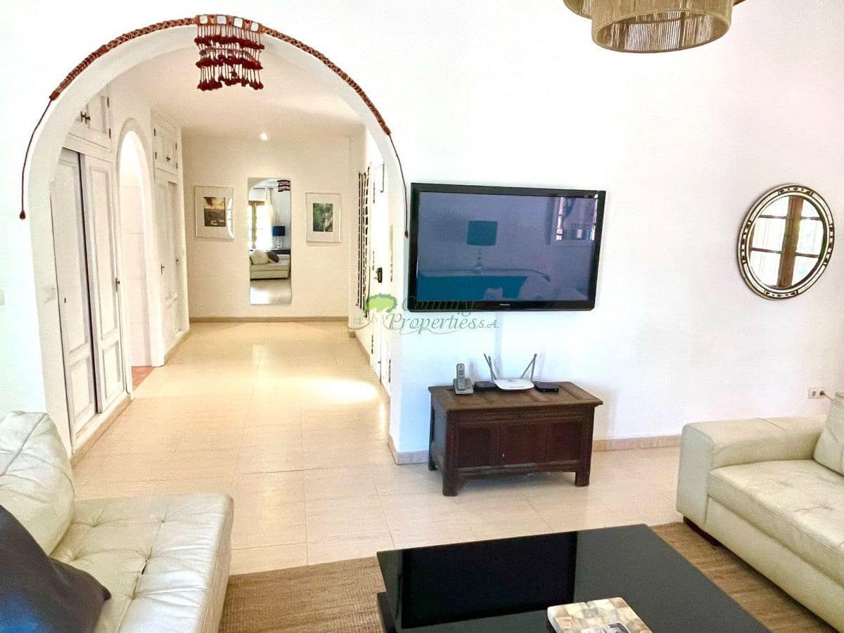3 slaapkamer Finca/Landhuis te koop in Torrox met zwembad garage - € 675.000 (Ref: 10037051)