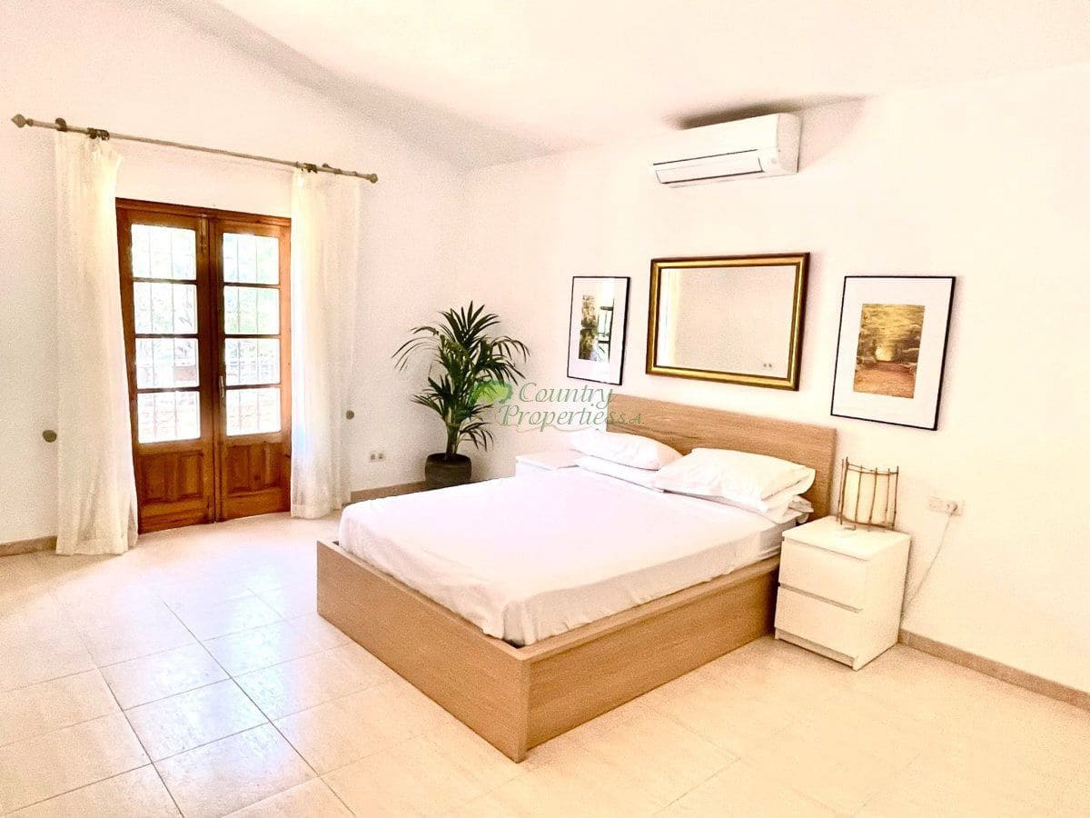 3 slaapkamer Finca/Landhuis te koop in Torrox met zwembad garage - € 675.000 (Ref: 10037051)