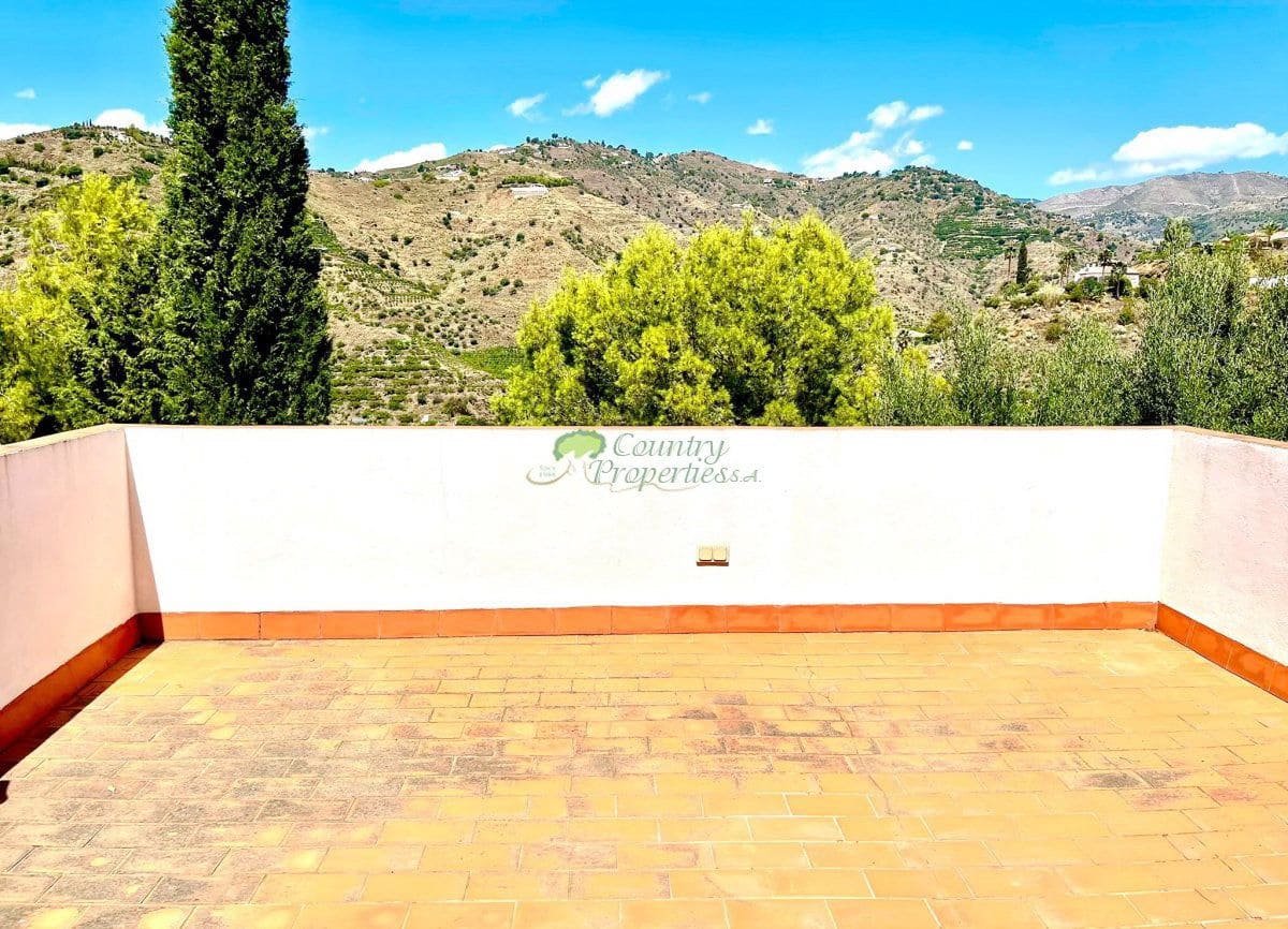 3 slaapkamer Finca/Landhuis te koop in Torrox met zwembad garage - € 675.000 (Ref: 10037051)