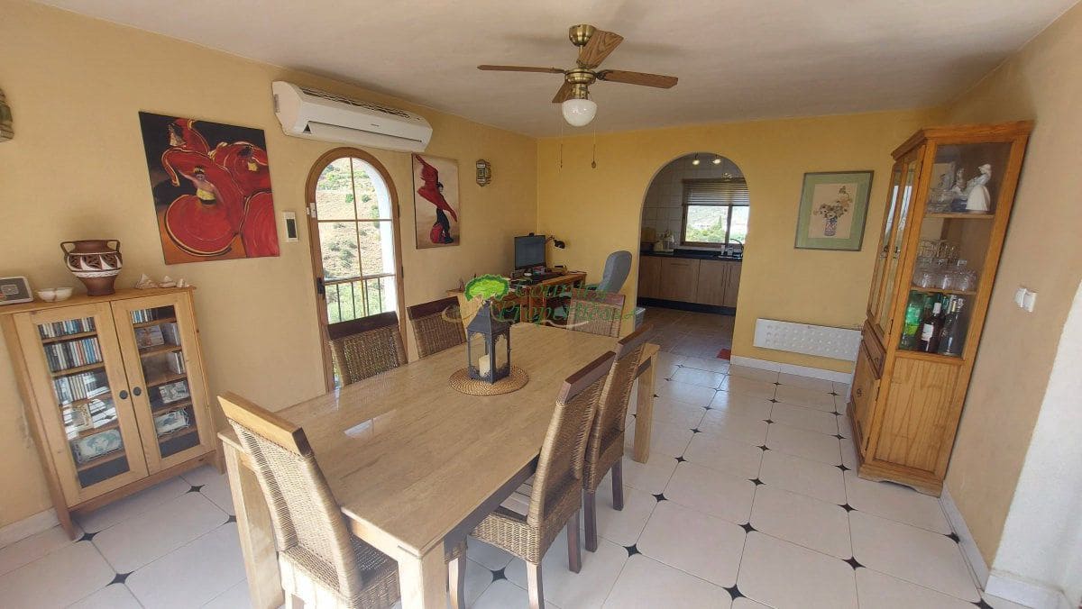 3 bedroom Finca/Country House for sale in Torrox with pool garage - € 549,000 (Ref: 10067171)