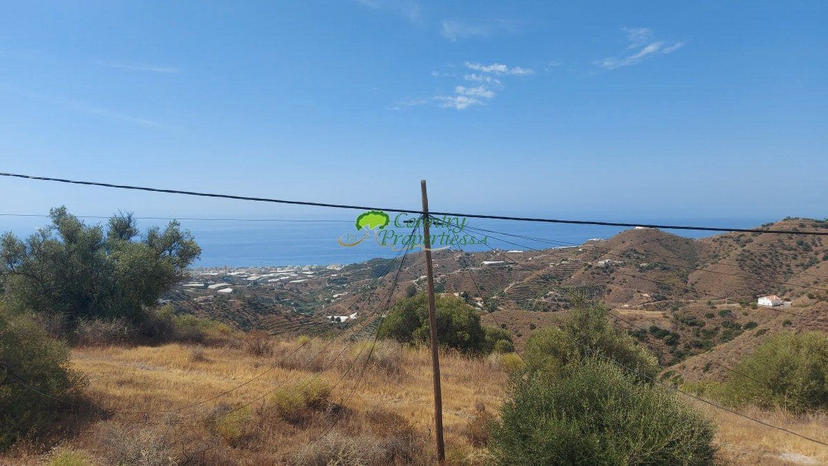 3 bedroom Finca/Country House for sale in Torrox with pool garage - € 549,000 (Ref: 10067171)