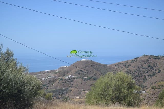 3 bedroom Finca/Country House for sale in Torrox with pool garage - € 549,000 (Ref: 10067171)