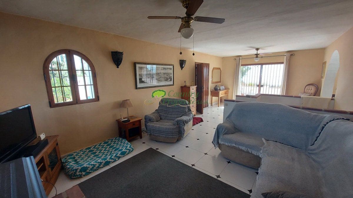 3 bedroom Finca/Country House for sale in Torrox with pool garage - € 549,000 (Ref: 10067171)