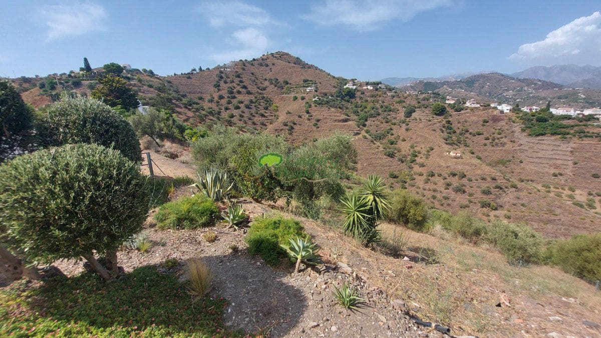 3 bedroom Finca/Country House for sale in Torrox with pool garage - € 549,000 (Ref: 10067171)