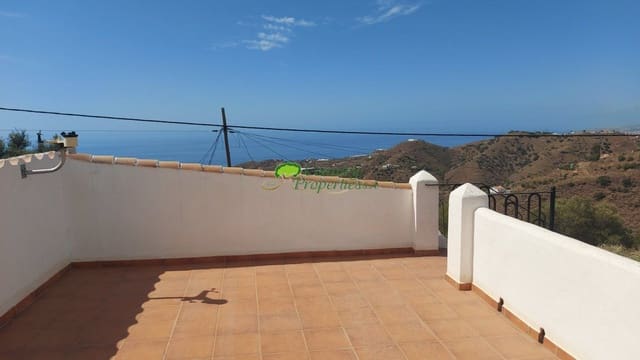 3 bedroom Finca/Country House for sale in Torrox with pool garage - € 549,000 (Ref: 10067171)