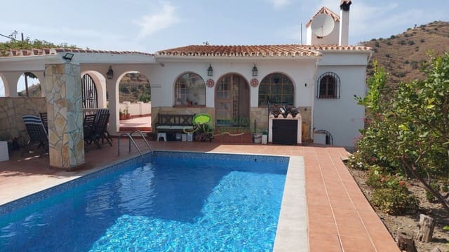 3 bedroom Finca/Country House for sale in Torrox with pool garage - € 549,000 (Ref: 10067171)