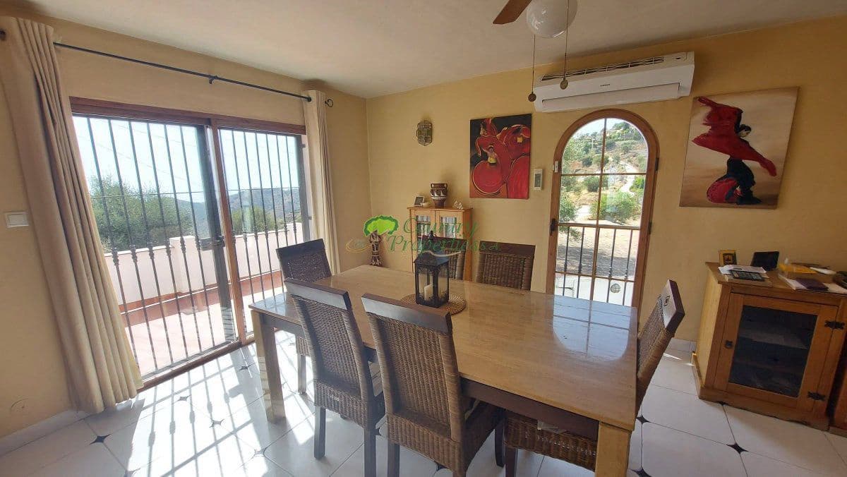 3 bedroom Finca/Country House for sale in Torrox with pool garage - € 549,000 (Ref: 10067171)
