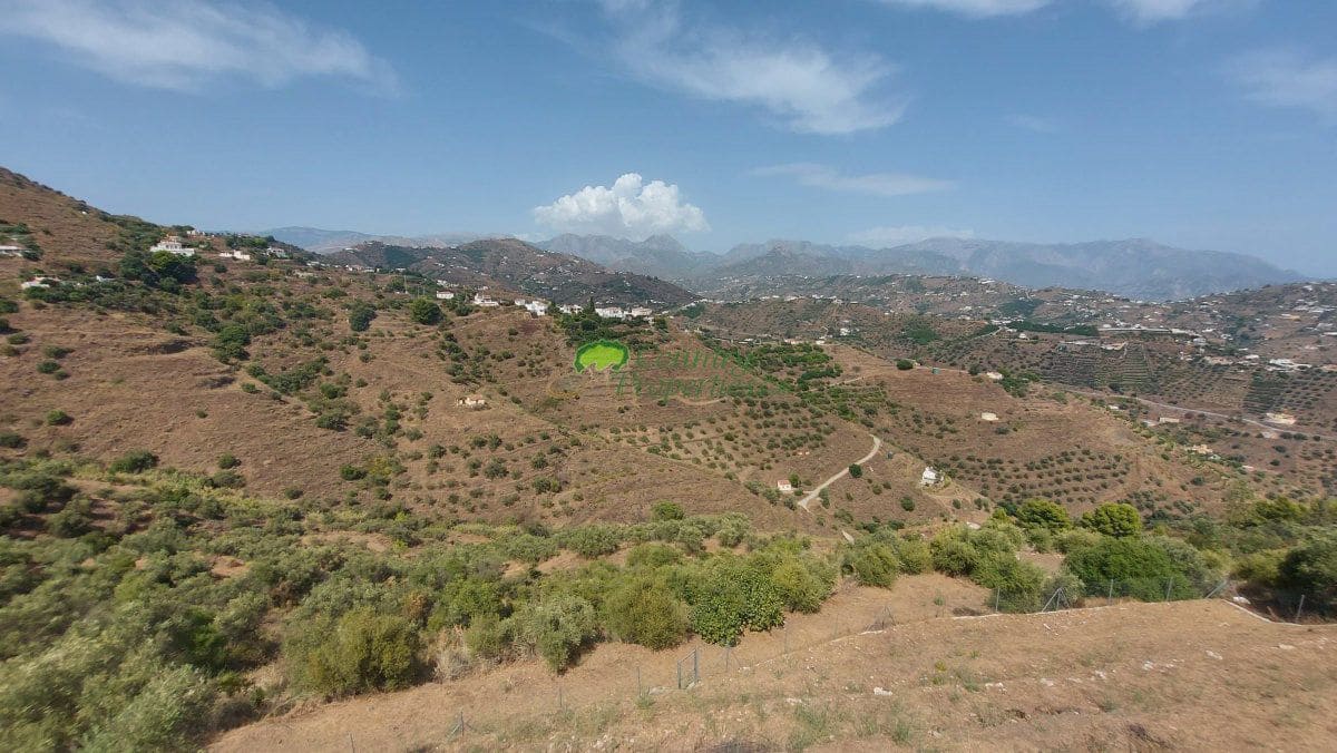 3 bedroom Finca/Country House for sale in Torrox with pool garage - € 549,000 (Ref: 10067171)