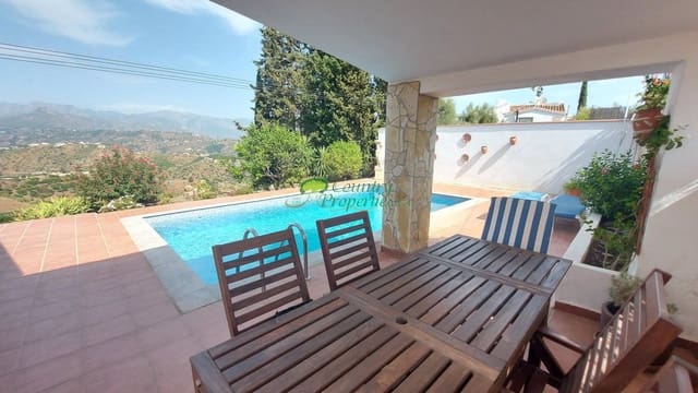 3 bedroom Finca/Country House for sale in Torrox with pool garage - € 549,000 (Ref: 10067171)