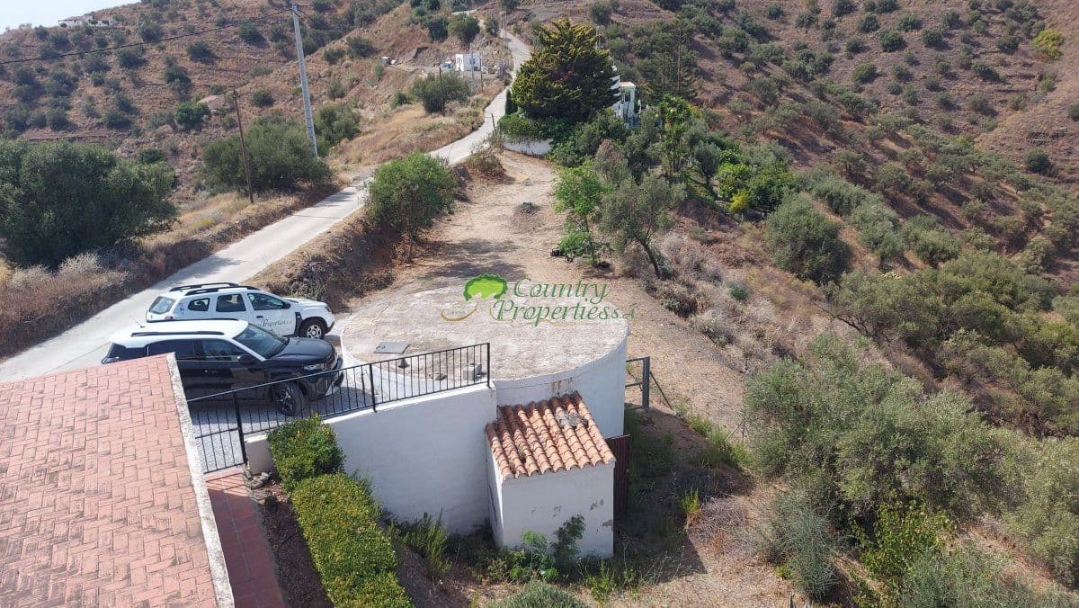 3 bedroom Finca/Country House for sale in Torrox with pool garage - € 549,000 (Ref: 10067171)