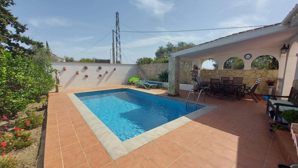 3 bedroom Finca/Country House for sale in Torrox with pool garage - € 549,000 (Ref: 10067171)