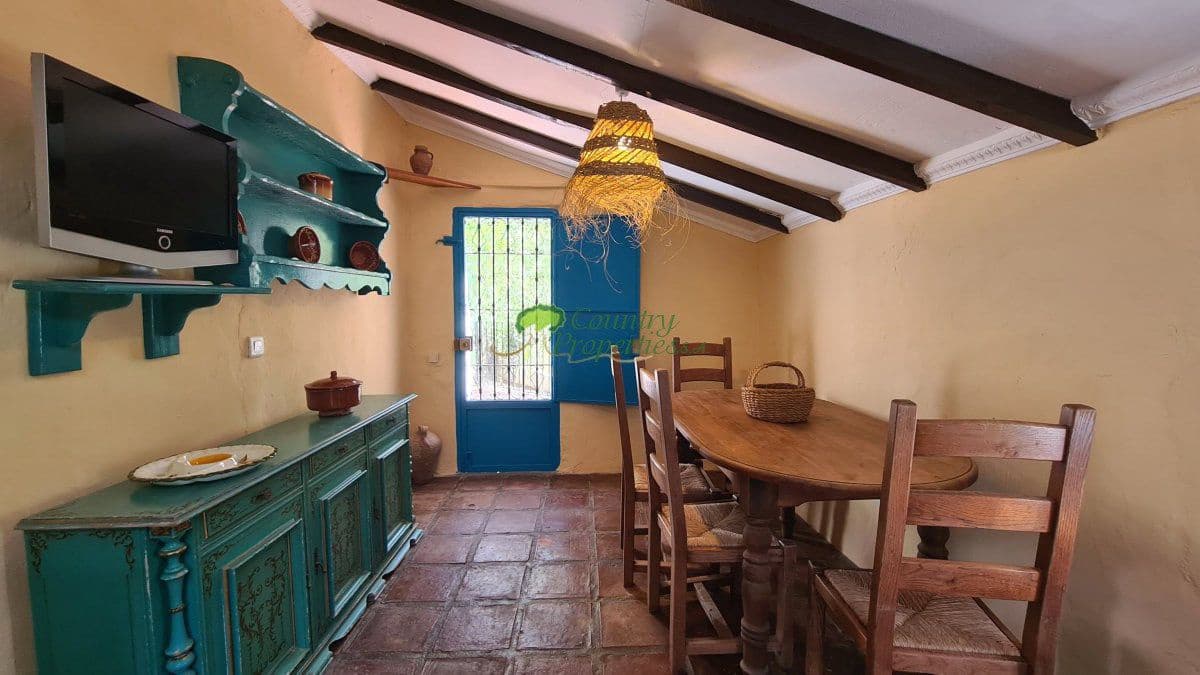 5 sypialnia Finka/Dom wiejski na sprzedaż w Canillas de Albaida z basenem garażem - 395 000 € (Ref: 10085573)