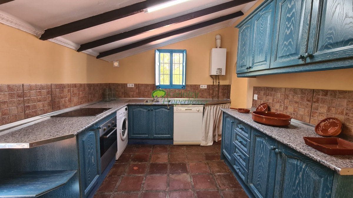 5 sypialnia Finka/Dom wiejski na sprzedaż w Canillas de Albaida z basenem garażem - 395 000 € (Ref: 10085573)