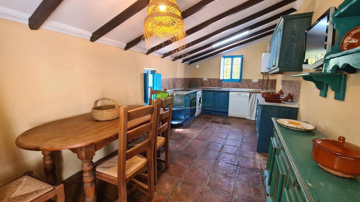 5 sypialnia Finka/Dom wiejski na sprzedaż w Canillas de Albaida z basenem garażem - 395 000 € (Ref: 10085573)