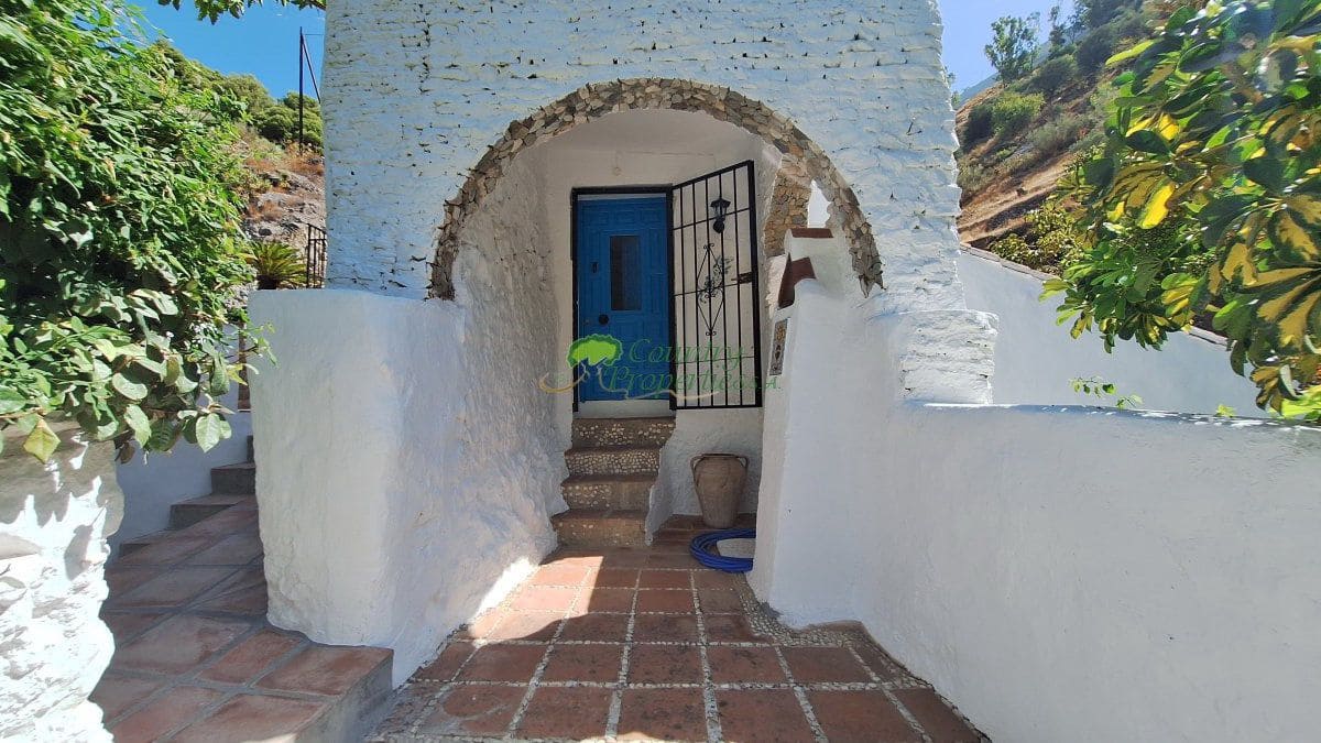 5 sypialnia Finka/Dom wiejski na sprzedaż w Canillas de Albaida z basenem garażem - 395 000 € (Ref: 10085573)