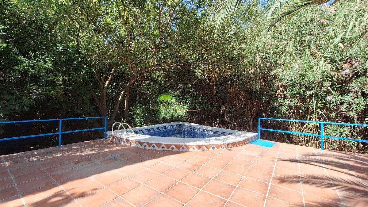 5 sypialnia Finka/Dom wiejski na sprzedaż w Canillas de Albaida z basenem garażem - 395 000 € (Ref: 10085573)