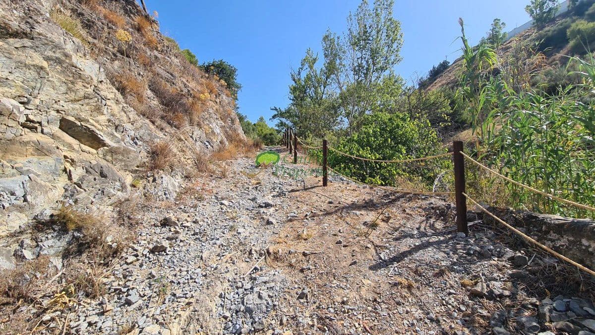 5 sypialnia Finka/Dom wiejski na sprzedaż w Canillas de Albaida z basenem garażem - 395 000 € (Ref: 10085573)