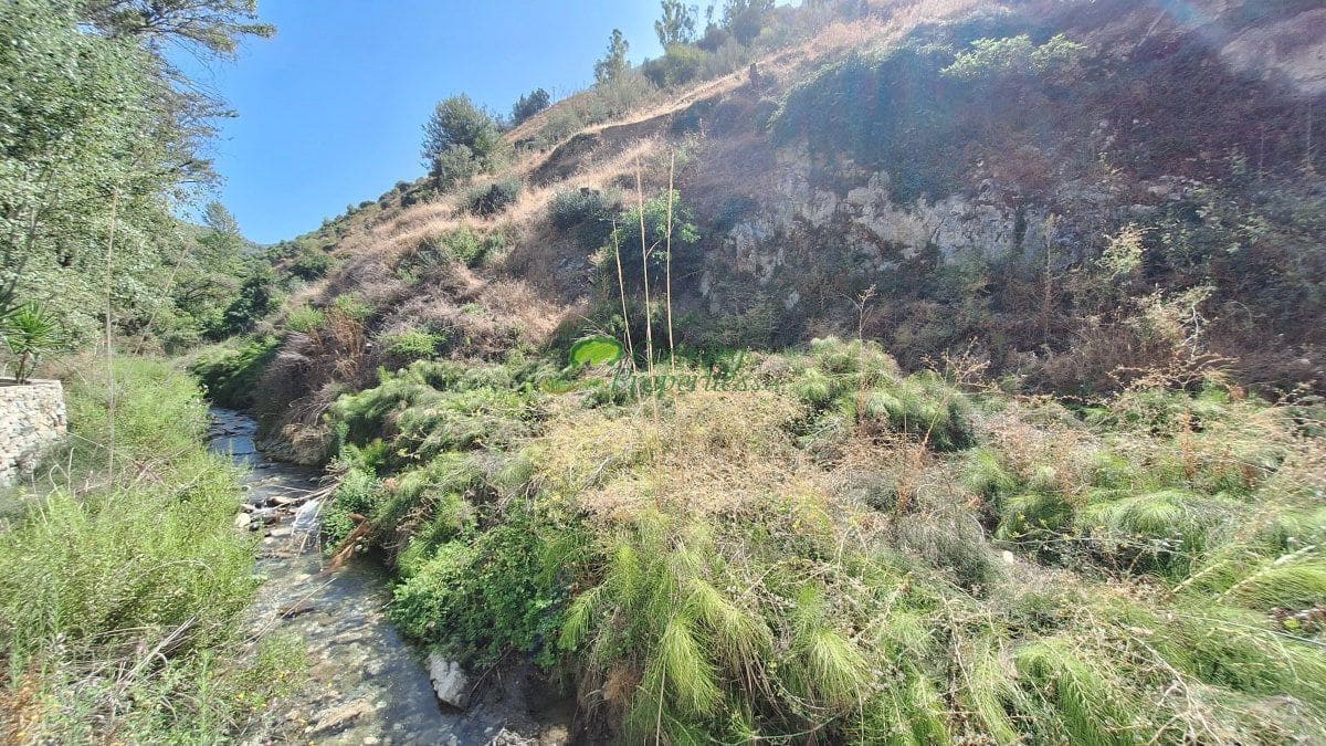 5 sypialnia Finka/Dom wiejski na sprzedaż w Canillas de Albaida z basenem garażem - 395 000 € (Ref: 10085573)