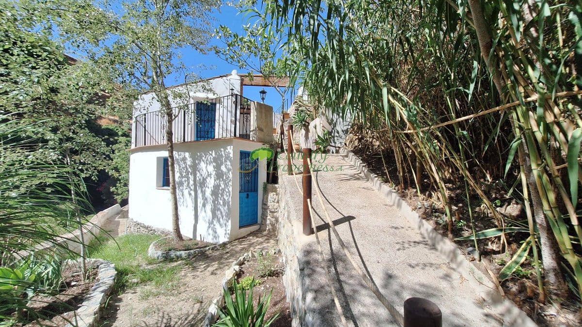 5 sypialnia Finka/Dom wiejski na sprzedaż w Canillas de Albaida z basenem garażem - 395 000 € (Ref: 10085573)