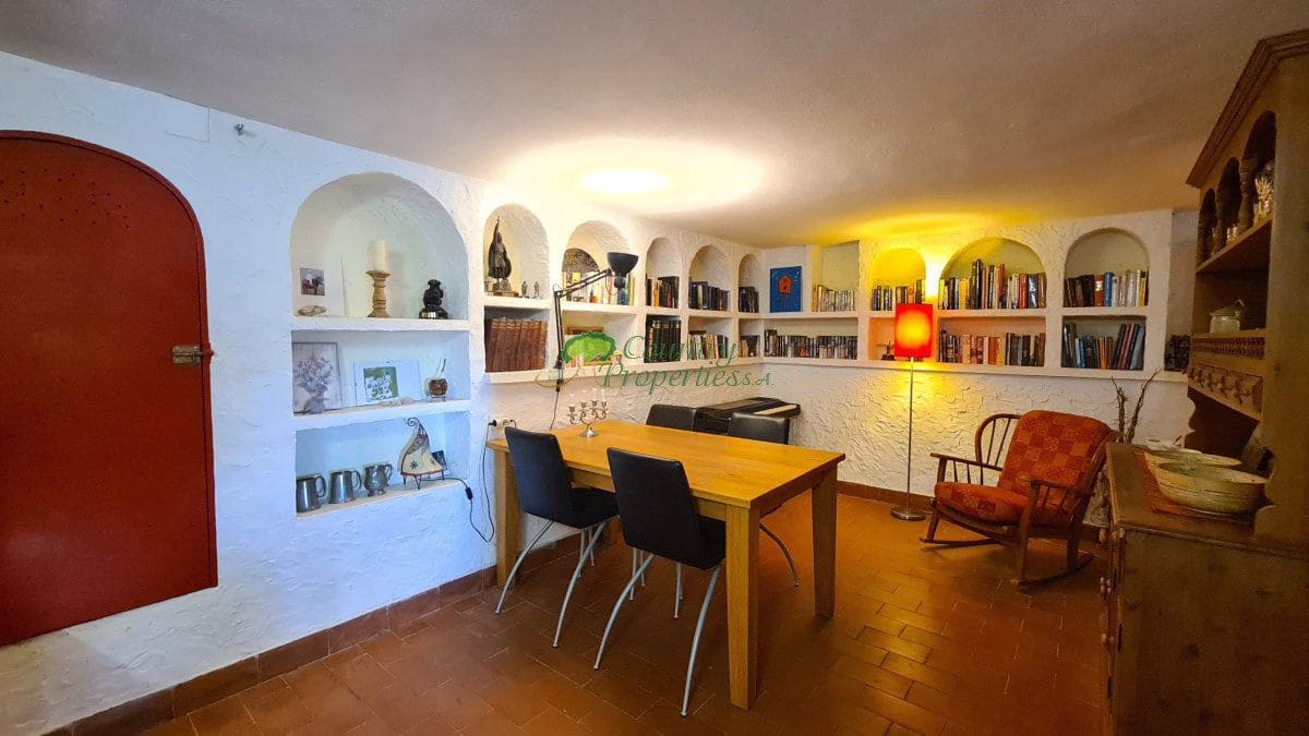 4 makuuhuone Maalaistalo myytävänä paikassa Canillas de Albaida mukana uima-altaan - 449 000 € (Ref: 10123521)