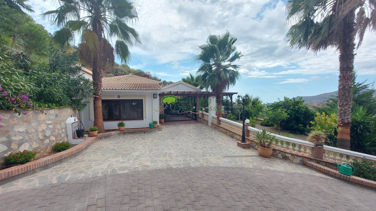 7 soveværelse Finca/Landehus til salg i Archez med swimmingpool - € 1.495.000 (Ref: 10146331)