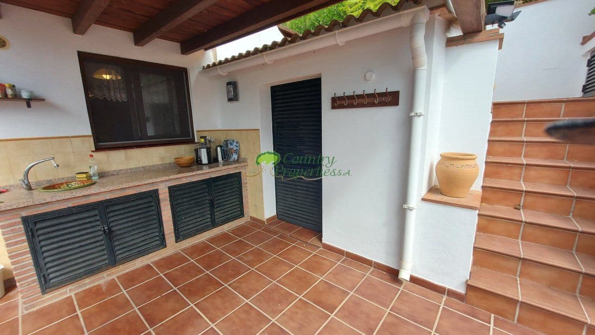 7 soveværelse Finca/Landehus til salg i Archez med swimmingpool - € 1.495.000 (Ref: 10146331)