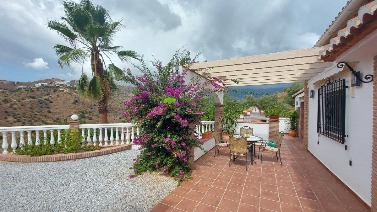 7 soveværelse Finca/Landehus til salg i Archez med swimmingpool - € 1.495.000 (Ref: 10146331)