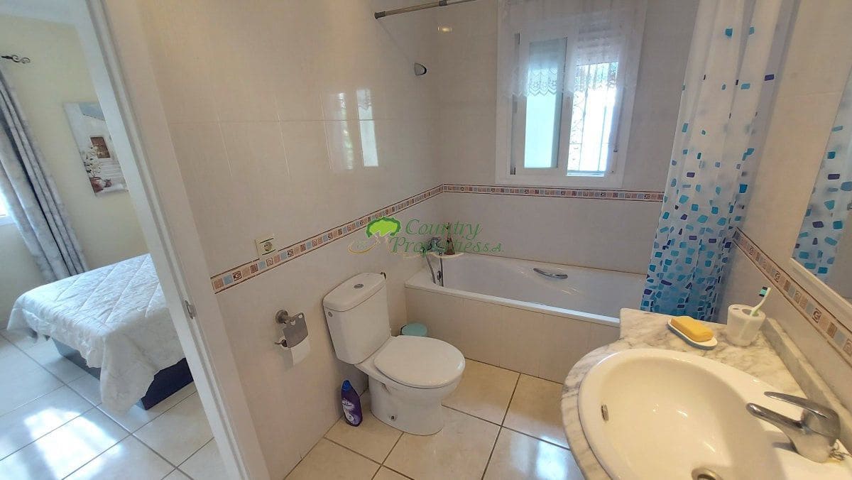 7 soveværelse Finca/Landehus til salg i Archez med swimmingpool - € 1.495.000 (Ref: 10146331)