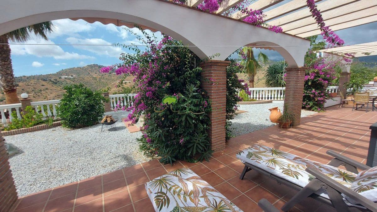 7 soveværelse Finca/Landehus til salg i Archez med swimmingpool - € 1.495.000 (Ref: 10146331)