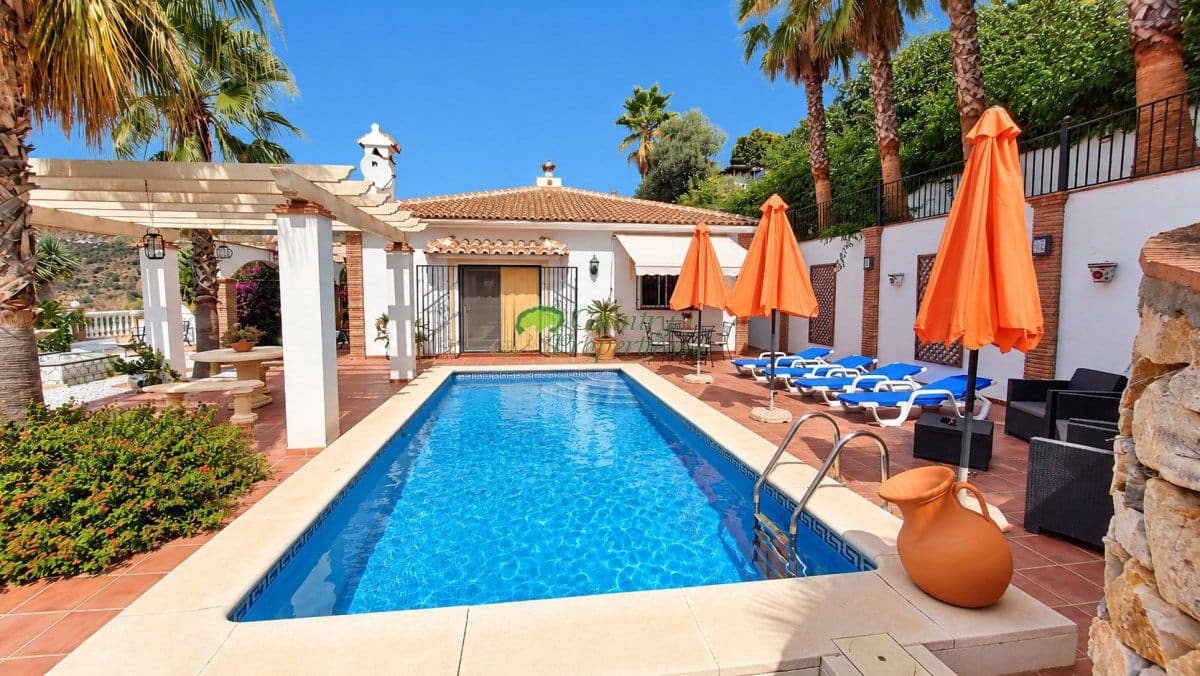 7 soveværelse Finca/Landehus til salg i Archez med swimmingpool - € 1.495.000 (Ref: 10146331)